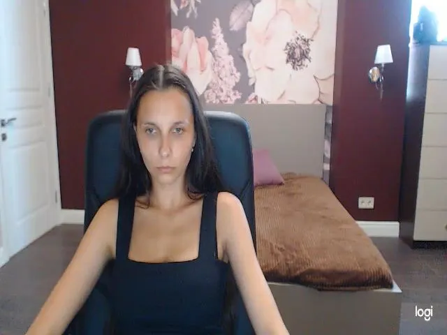 Live sex webcam photo for Emmy_Gray #258141740