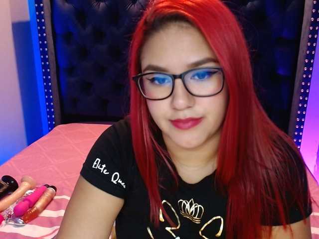 Live sex webcam photo for AnnieBellerou #242671612