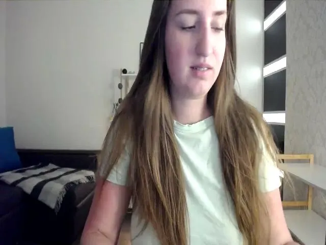 Live sex webcam photo for BubbleQueeen #252788599