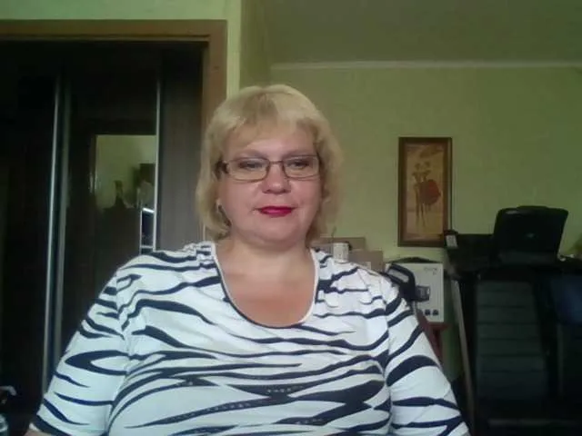 Live sex webcam photo for LOLA88888 #264873319