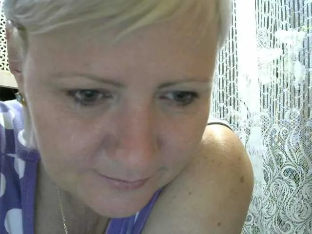 Live sex webcam photo for HelenLike #244857307