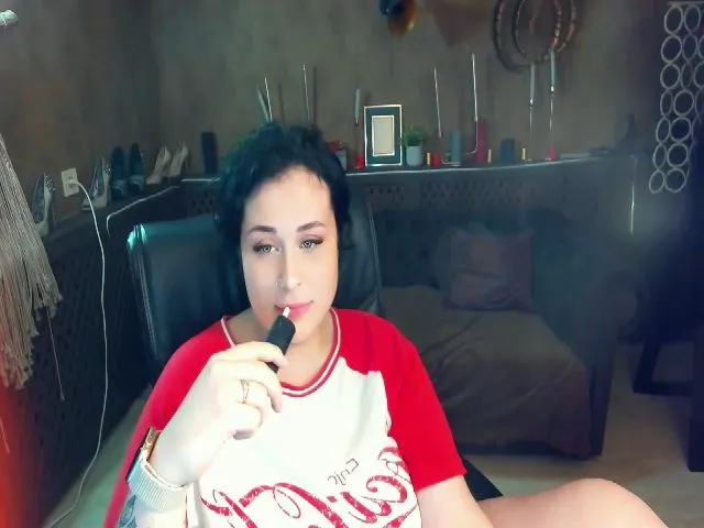 Live sex webcam photo for SerahMirabeli #265544082