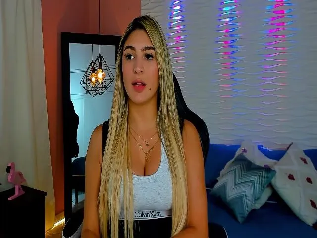 Live sex webcam photo for IsabelaBrown #257800039