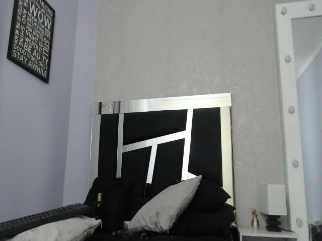 Live sex webcam photo for Pythonissa97 #252263391