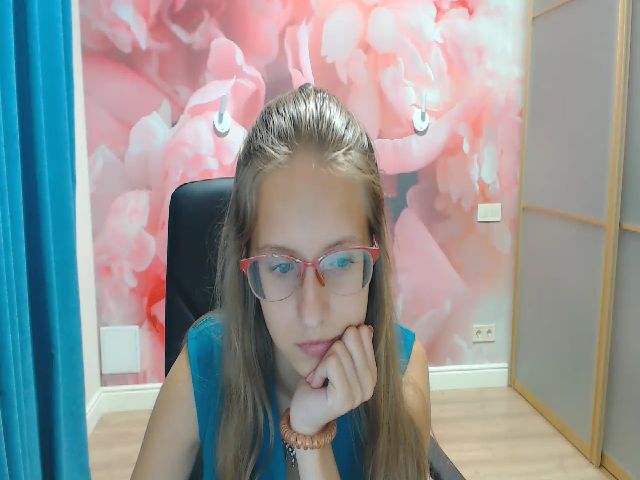 Live sex webcam photo for Alice_Adamsi #253855966