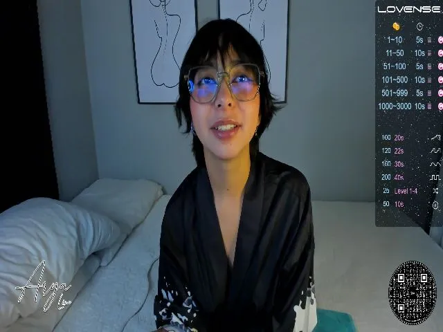 Live sex webcam photo for Arya_Line #260577057