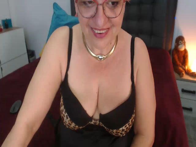 Live sex webcam photo for Maggiemilff #255263107