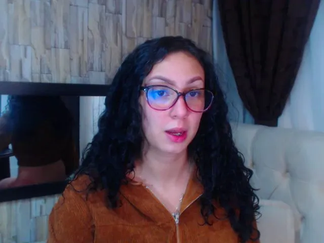 Live sex webcam photo for Karorivero #255584622