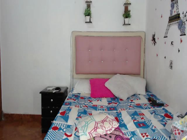 Live sex webcam photo for Maryalelove #259466309