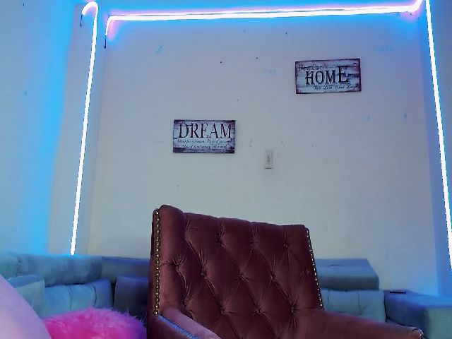 Live sex webcam photo for Ginadimples #256008728