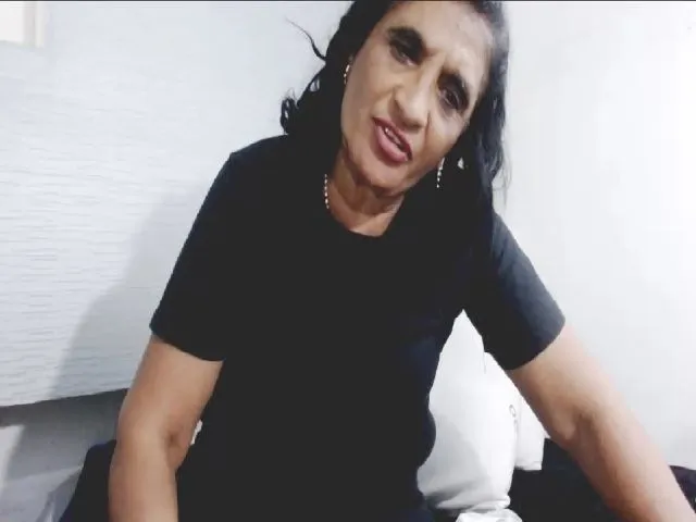 Live sex webcam photo for Indianmilf58 #253058441