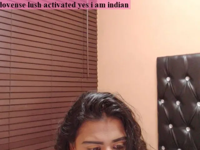 Live sex webcam photo for PARADISEQEEN #252269273