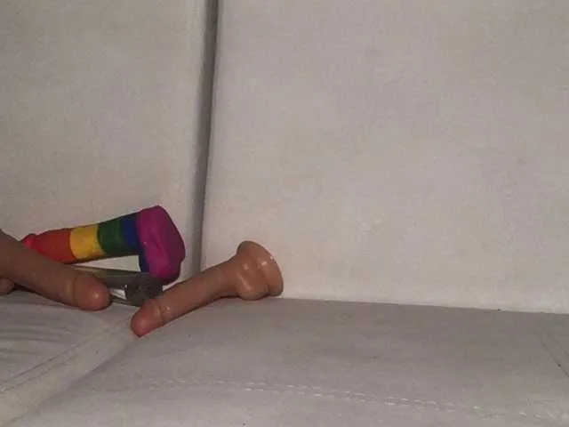Live sex webcam photo for SiaKriSti #241061067