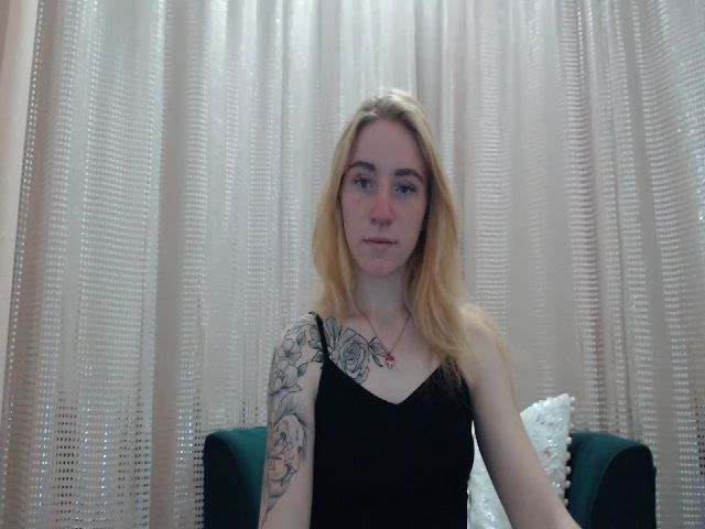 Live sex webcam photo for RedBerryy #255564272