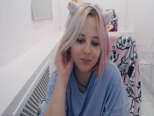 Live sex webcam photo for Helokit #257474392