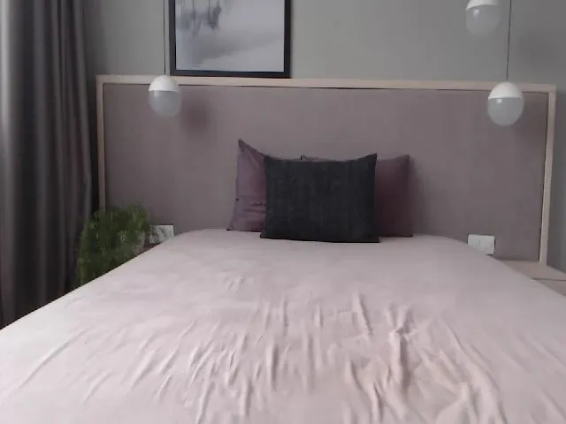 Live sex webcam photo for Innocent_Miss #253473600