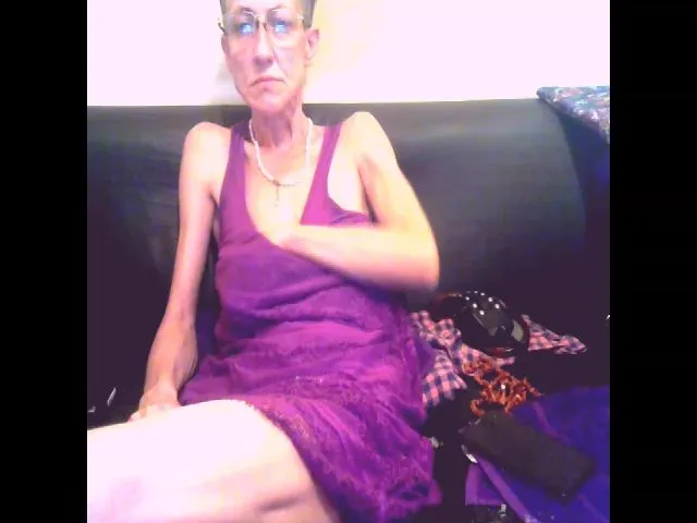 Live sex webcam photo for Sexygeny #264131711