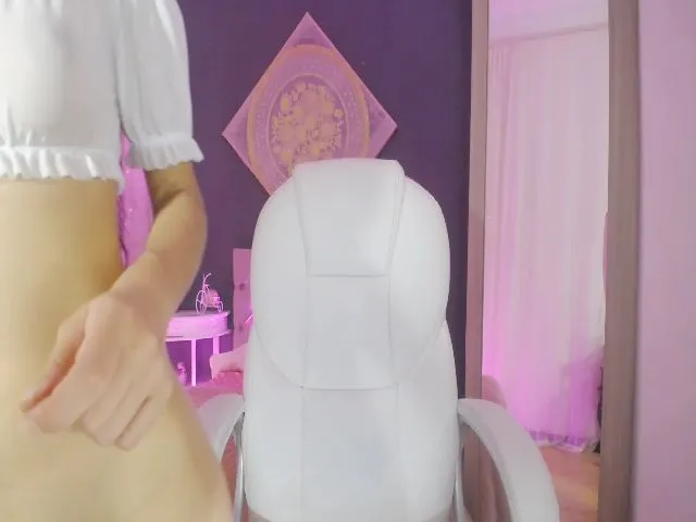 Live sex webcam photo for Karina_V #256232896