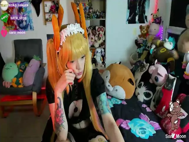 Live sex webcam photo for Sara_Skys #259771544