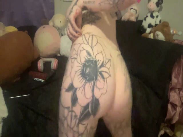 Live sex webcam photo for TATTOOBAMBI #254967112