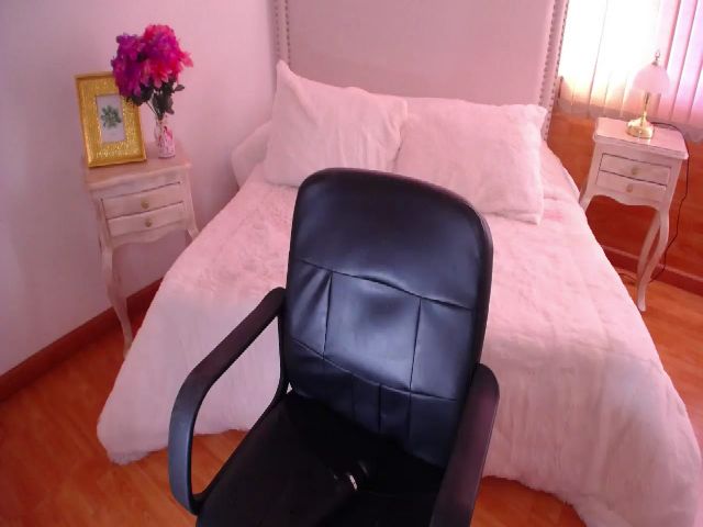 Live sex webcam photo for zamy_buhler #255643614