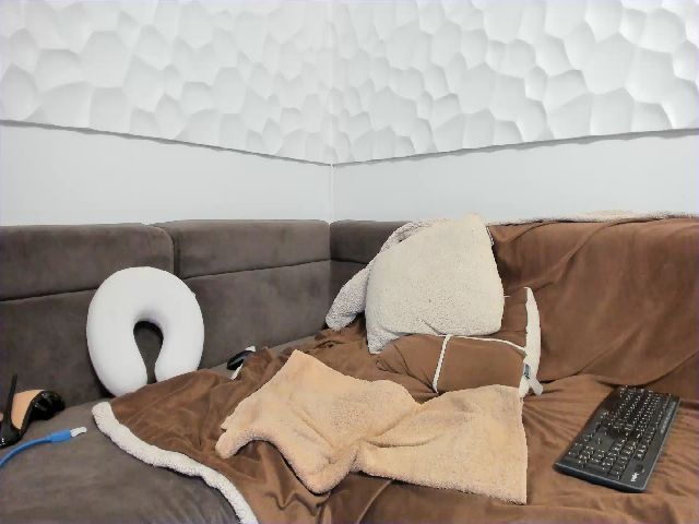 Live sex webcam photo for SecretDesire0 #264573612