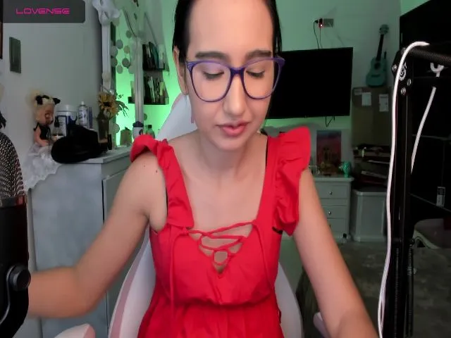 Live sex webcam photo for AnnieJulieth #259550222