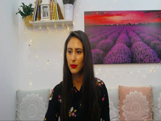 Live sex webcam photo for MaraW #256292961