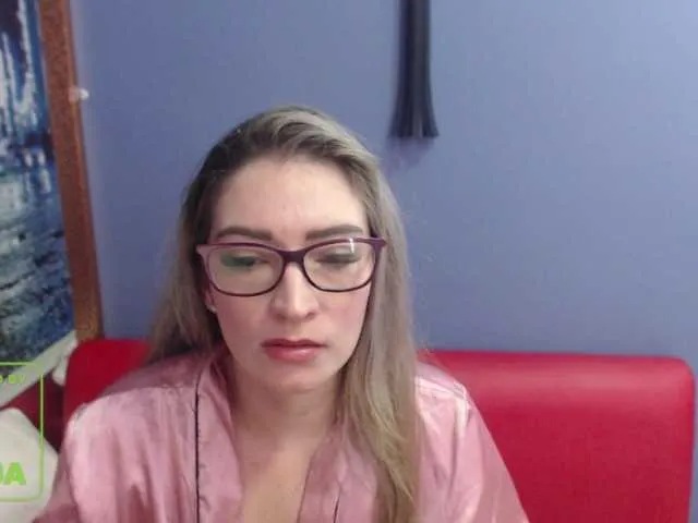Live sex webcam photo for jeniferblanco #249845878