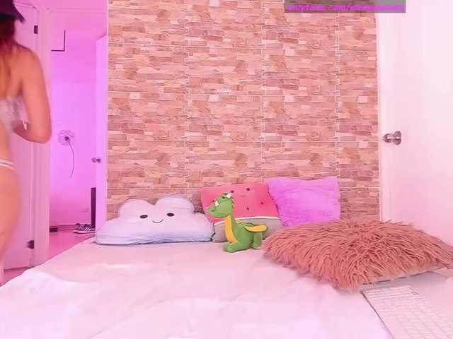 Live sex webcam photo for MiaMonroe #262752258