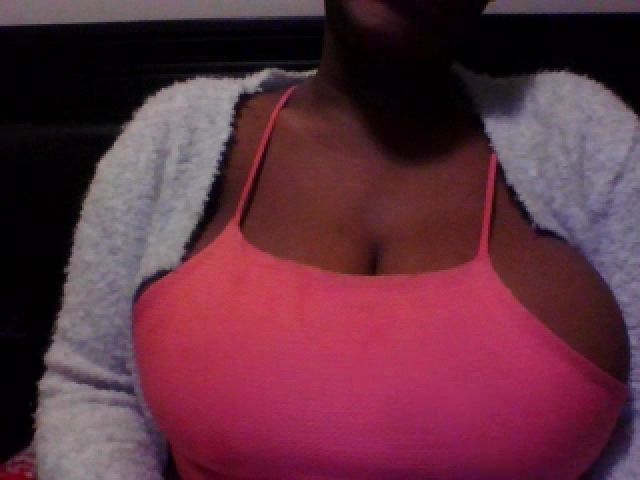 Live sex webcam photo for TheMajestibbb #258264778