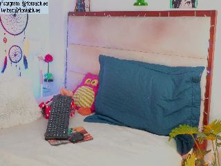 Live sex webcam photo for Mysticgirlll #251938911