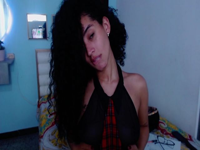Live sex webcam photo for Jade_lee88 #254448633