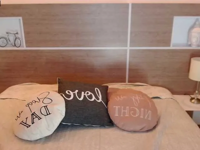 Live sex webcam photo for SteffanyRedx #241253087