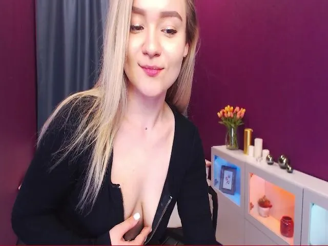Live sex webcam photo for Kara_Smith #254952194