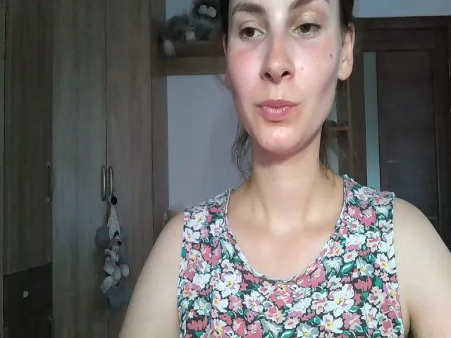 Live sex webcam photo for MisssSun #259933055