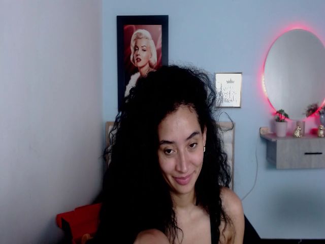 Live sex webcam photo for Jade_lee88 #255040927