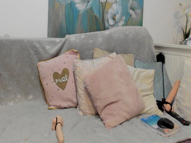 Live sex webcam photo for Miss_secret_M #257672513