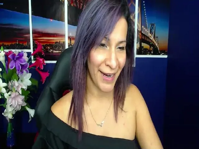 Live sex webcam photo for Infernalsexx #253995612