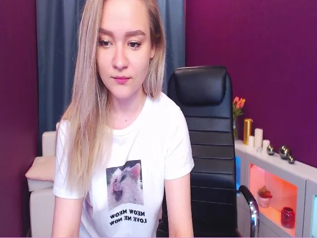 Live sex webcam photo for Kara_Smith #255164977