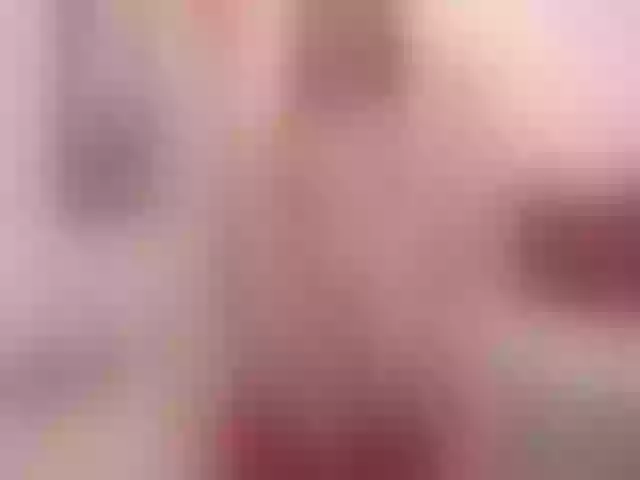 Live sex webcam photo for Anaiss_10 #254479017