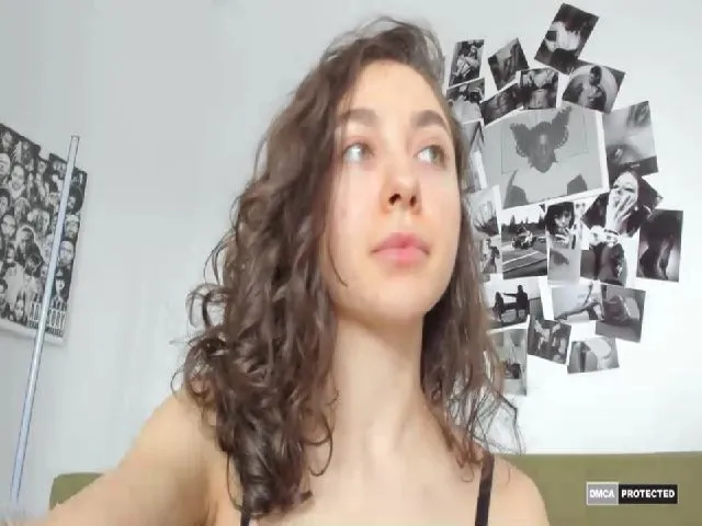Live sex webcam photo for SpicyTrouble #254114905