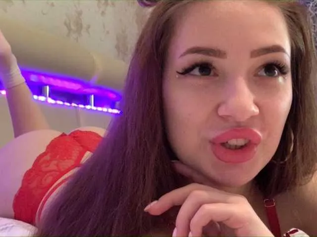 Live sex webcam photo for StacySteiger #241184819