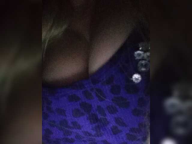 Live sex webcam photo for EveHugs #246357511