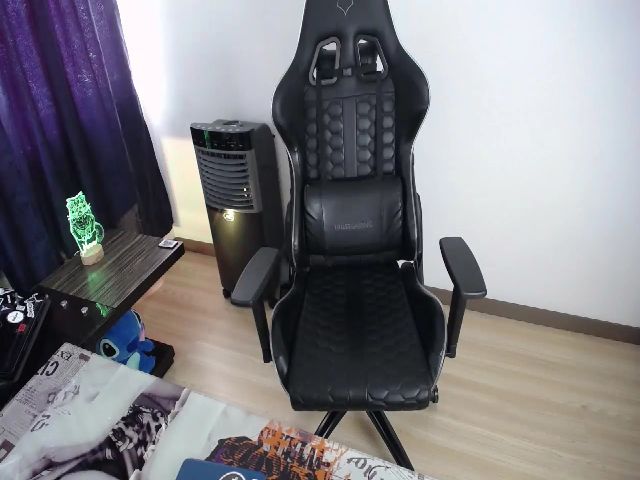 Live sex webcam photo for BiancaMiller #256016236