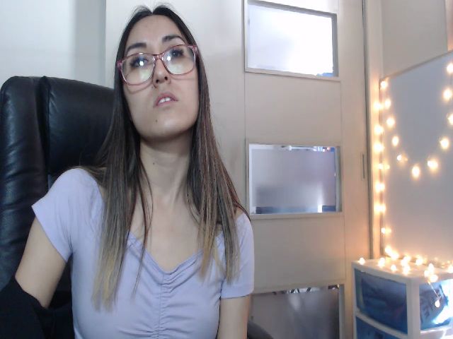 Live sex webcam photo for Ninimoon #253842194