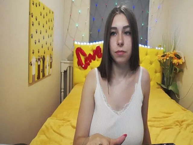 Live sex webcam photo for LindaJason #253728352