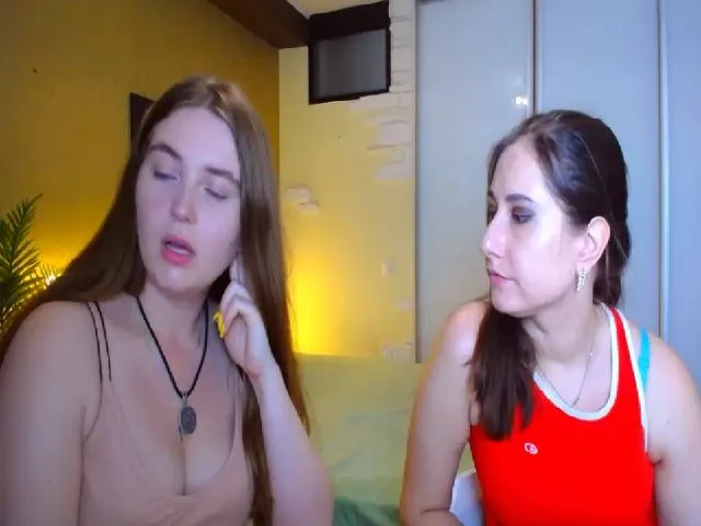 Live sex webcam photo for NikkySonge #254058094