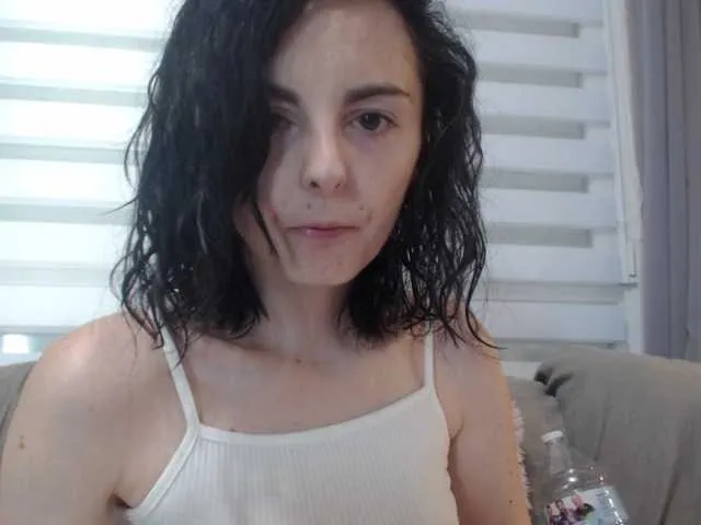 Live sex webcam photo for cleophee #287942214