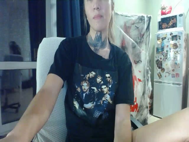 Live sex webcam photo for Angie_Wild #262339368